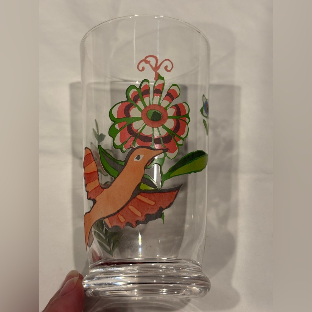 Anthropologie whimsical abstract bird pattern juice glass
Pink green blue